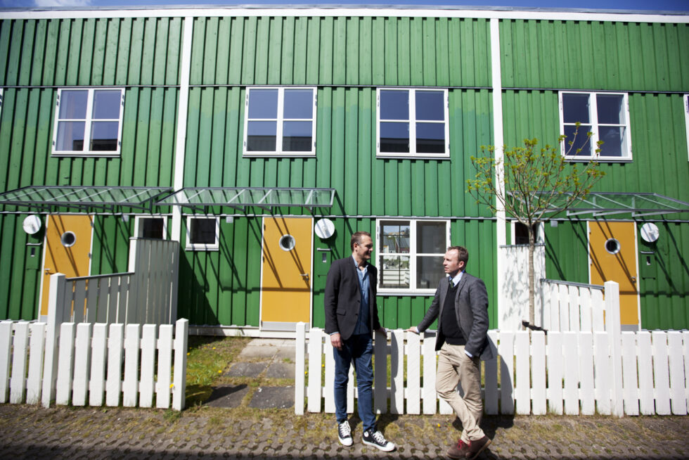 Arkitektur’ens vært Søren Højlund Carlsen (t.h.) og arkitekt Mikkel Wienberg